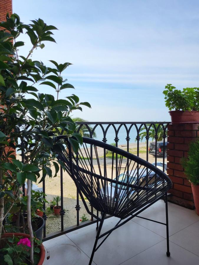 Arsaul Hotel New Athos Luaran gambar